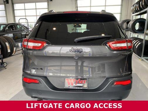 2016 Jeep Cherokee Altitude