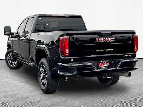 Onyx Black 2022 GMC Sierra 2500 AT4
