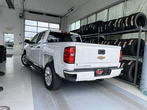 2018 Chevrolet Silverado 1500 Custom