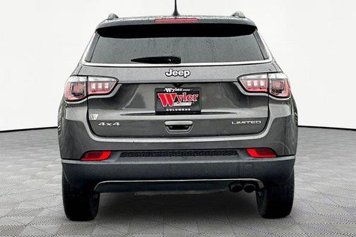 Granite Crystal Metallic Clearcoat 2022 Jeep Compass Limited