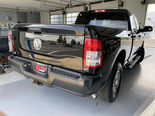 2021 RAM 2500 Tradesman Crew Cab 4x4 6'4' Box