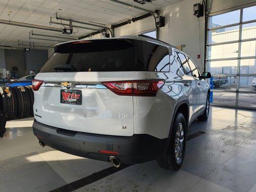 2020 Chevrolet Traverse LT Cloth