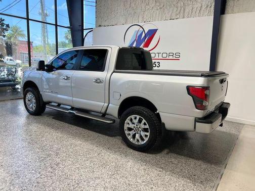 2020 Nissan Titan SL
