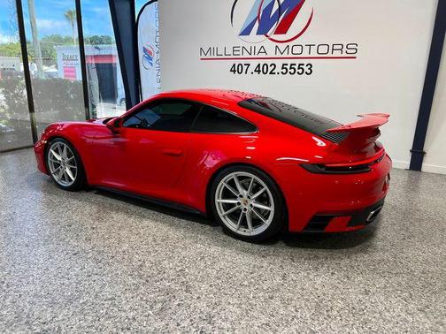 2020 Porsche 911 Carrera