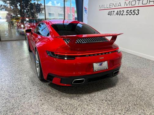 2020 Porsche 911 Carrera