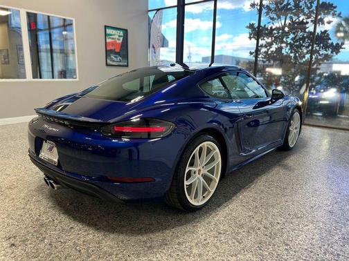 2024 Porsche 718 Cayman Style Edition