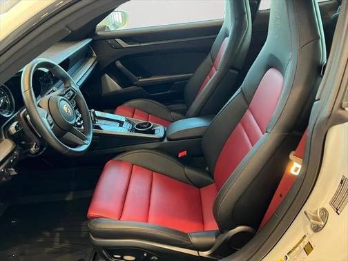 2023 Porsche 911 Carrera