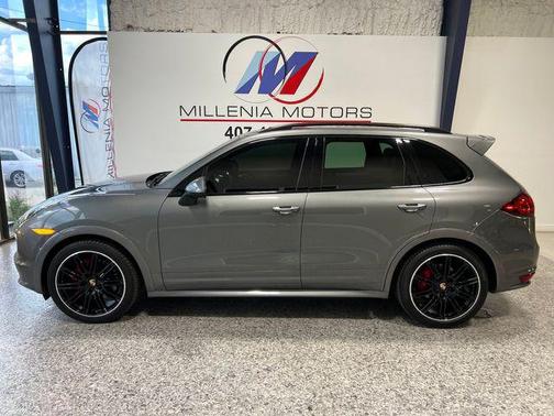 2014 Porsche Cayenne GTS