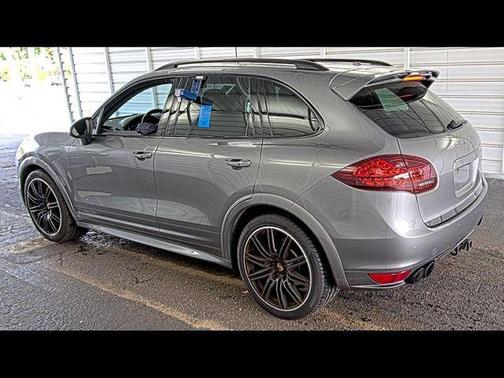 2014 Porsche Cayenne GTS