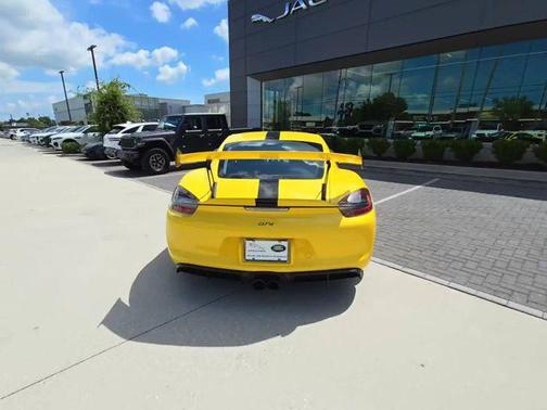 2016 Porsche Cayman GT4