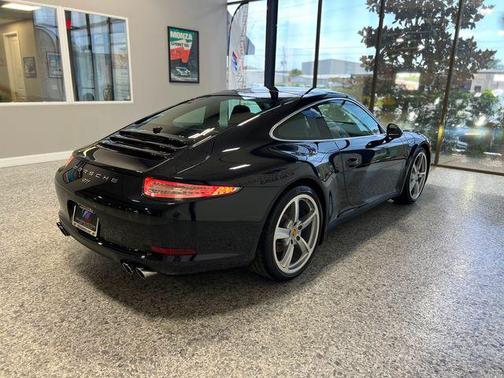 2016 Porsche 911 Black Edition