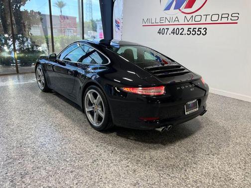 2016 Porsche 911 Black Edition