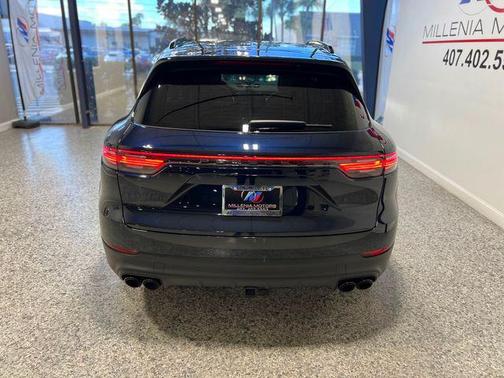 2023 Porsche Cayenne Platinum Edition