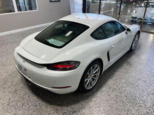 2018 Porsche 718 Cayman Base