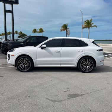 2024 Porsche Cayenne Cayenne