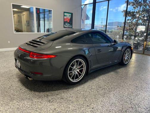 2013 Porsche 911 Carrera 4S
