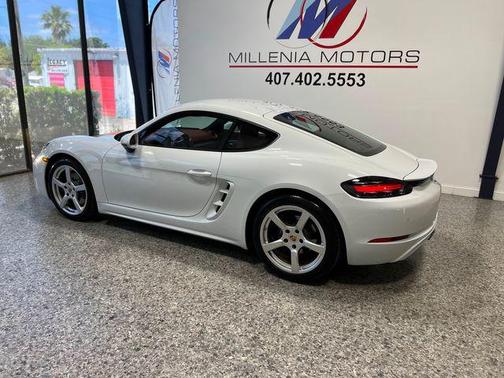 2022 Porsche 718 Cayman Base