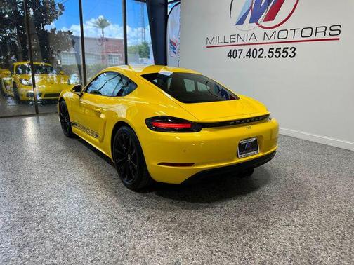 2018 Porsche 718 Cayman Base