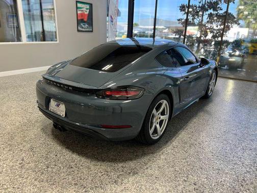 2018 Porsche 718 Cayman Base