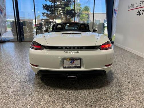 2021 Porsche 718 Boxster Base