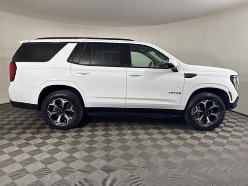 2025 GMC Yukon AT4