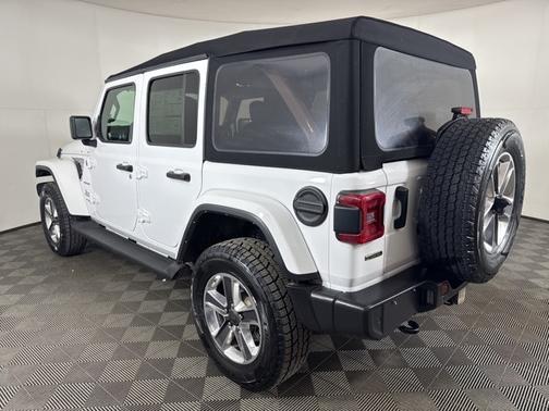 2022 Jeep Wrangler SAHARA