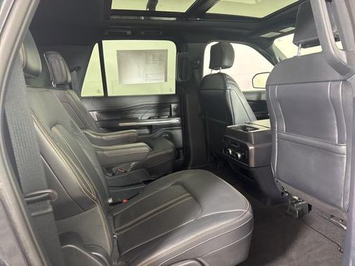 2024 Ford Expedition PLATINUM