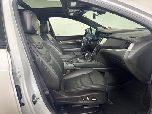 Crystal White Tri-Coat 2022 Cadillac XT5 SPORT