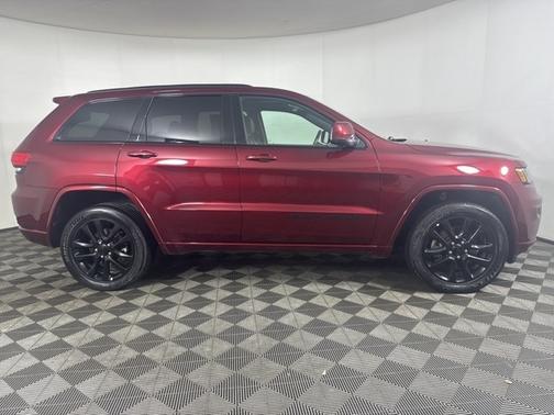 2021 Jeep Grand Cherokee LAREDO