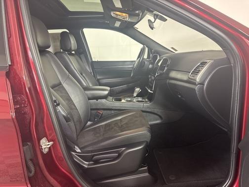 2021 Jeep Grand Cherokee LAREDO