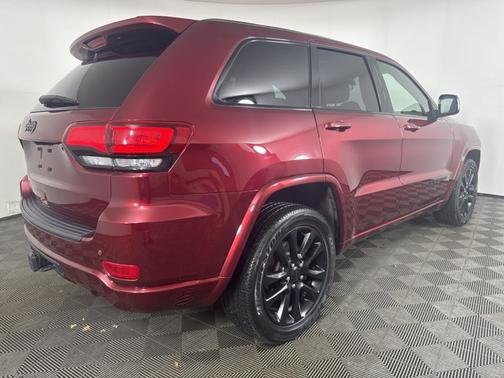 2021 Jeep Grand Cherokee LAREDO