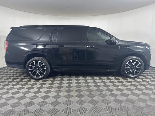 2022 Chevrolet Suburban RST