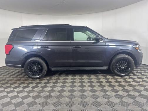 DARK MATTER PC 2024 Ford Expedition XLT