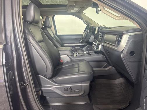 DARK MATTER PC 2024 Ford Expedition XLT