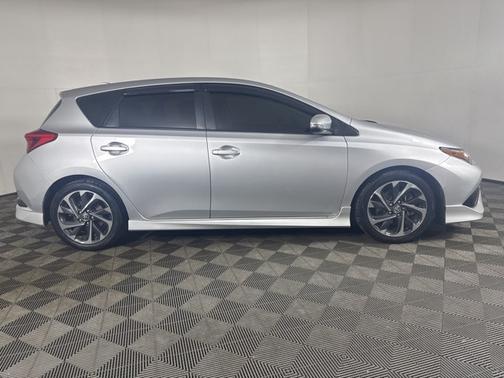 2017 Toyota Corolla iM BASE
