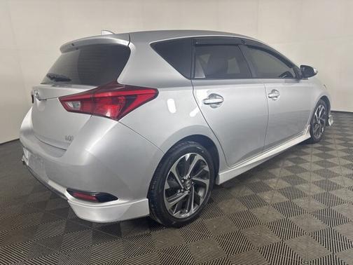 2017 Toyota Corolla iM BASE