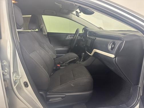 2017 Toyota Corolla iM BASE