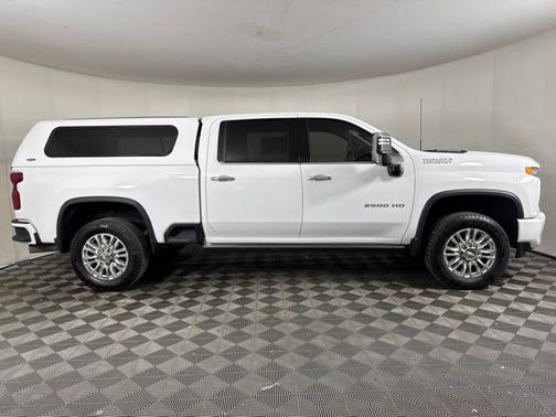 Summit White 2023 Chevrolet Silverado 2500 HIGH COUNTRY