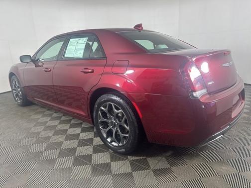 2018 Chrysler 300 S