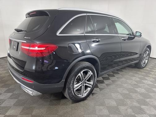 2018 Mercedes-Benz GLC 300 BASE 4MATIC