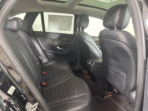 2018 Mercedes-Benz GLC 300 BASE 4MATIC
