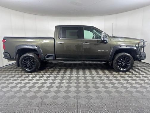 Greenstone 2023 Chevrolet Silverado 3500 HIGH COUNTRY