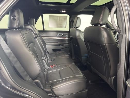 2019 Ford Explorer PLATINUM