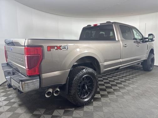 2022 Ford F-350 LARIAT SUPER DUTY