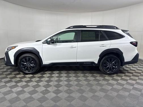 Crystal White Pearl 2024 Subaru Outback ONYX EDITION