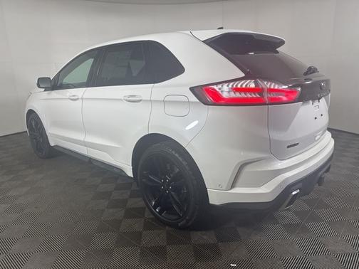 2022 Ford Edge ST