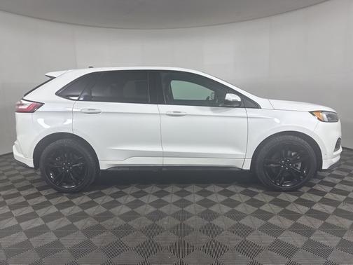 2022 Ford Edge ST