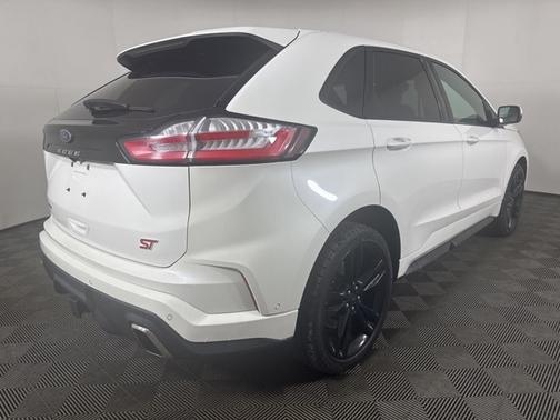 2022 Ford Edge ST