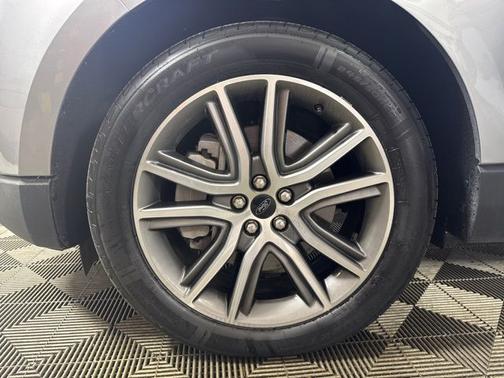 ICONIC SILVER 2023 Ford Edge TITANIUM