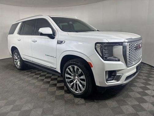 White Frost Tri-Coat 2022 GMC Yukon DENALI